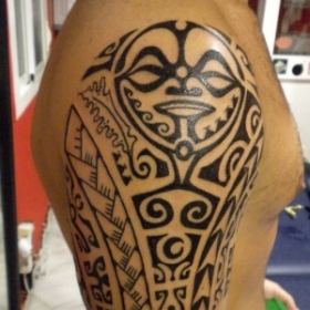 snatch tattoo -----polynesian tattoo