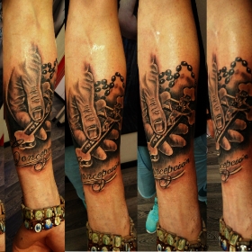 Tatuaggio mano e crocifisso-1