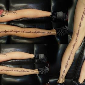 Tatuaggio scritta su gamba-1